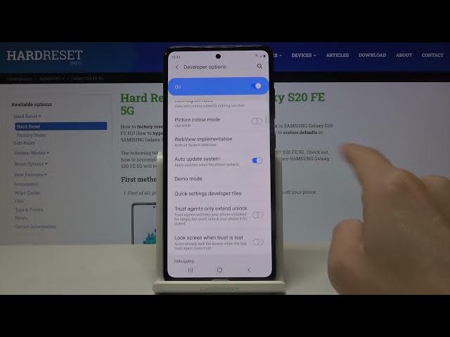 Video thumbnail for How to Enable Automatic System Updates in SAMSUNG Galaxy S20 FE 5G