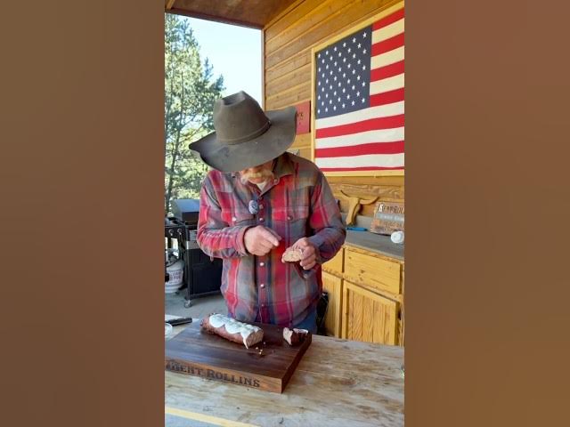 Video thumbnail for Easy Spicy Smoked Sausage Roll