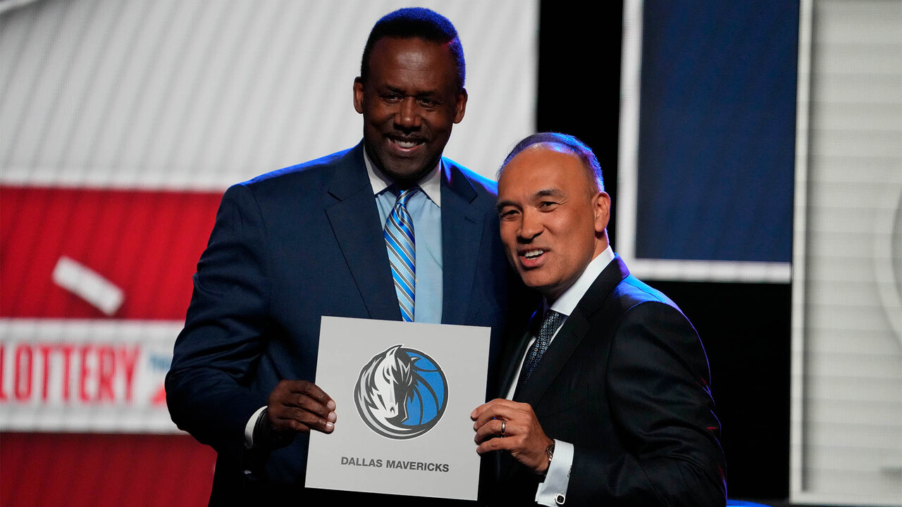 Video thumbnail for Dallas Mavericks Win NBA Draft Lottery
