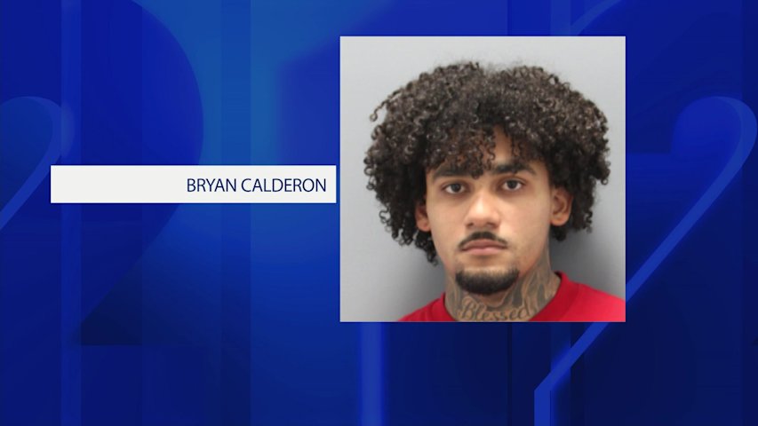 Video thumbnail for Man checking on person parked outside his Woodbury home nearly stabbed, police say