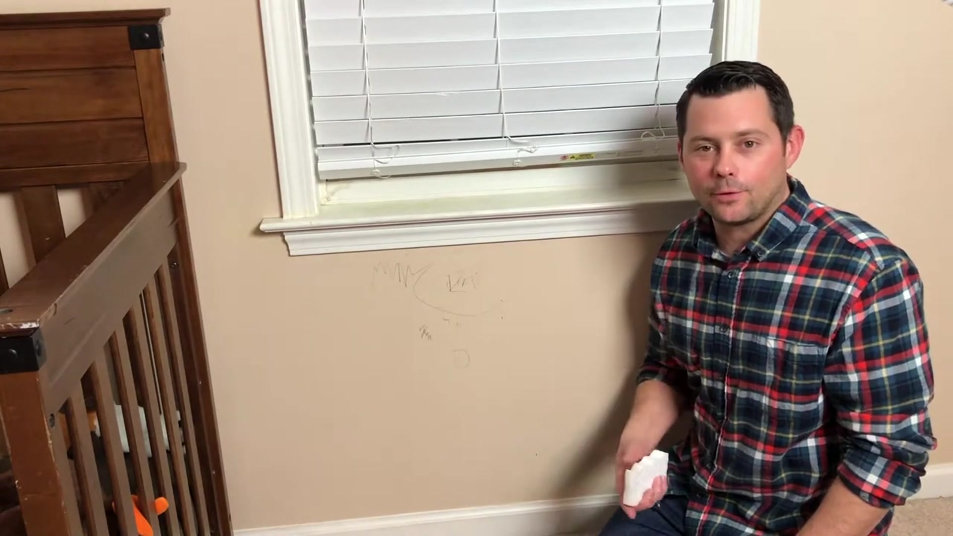 Video thumbnail for How To Remove Crayon from The Wall(720P_60FPS)