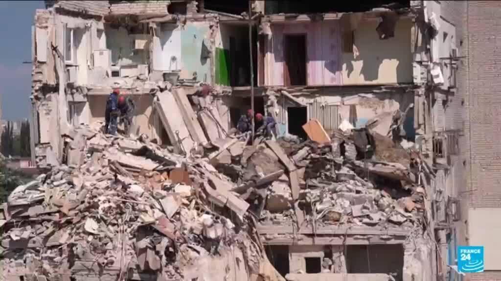 Video thumbnail for Ukraine will retaliate for Russian attack on Kyiv: Zelensky