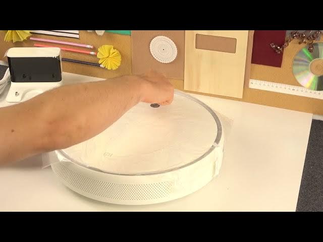 Video thumbnail for Get Spotless Floors in Minutes with the Revolutionary Xiaomi Mi Vacuum Mop Robot 2!