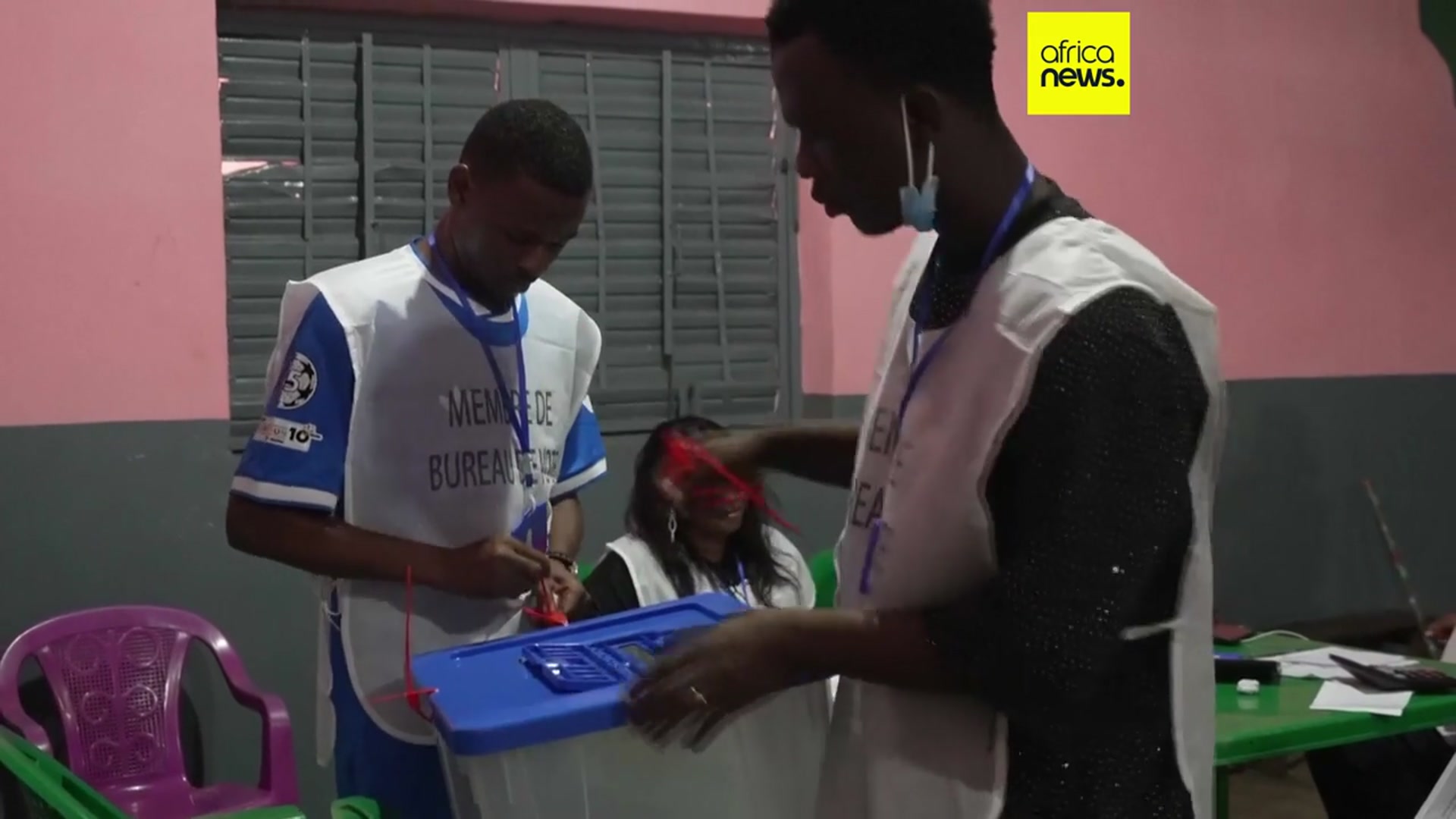 'Video thumbnail for Guinea: presidential elections set for 28 December'