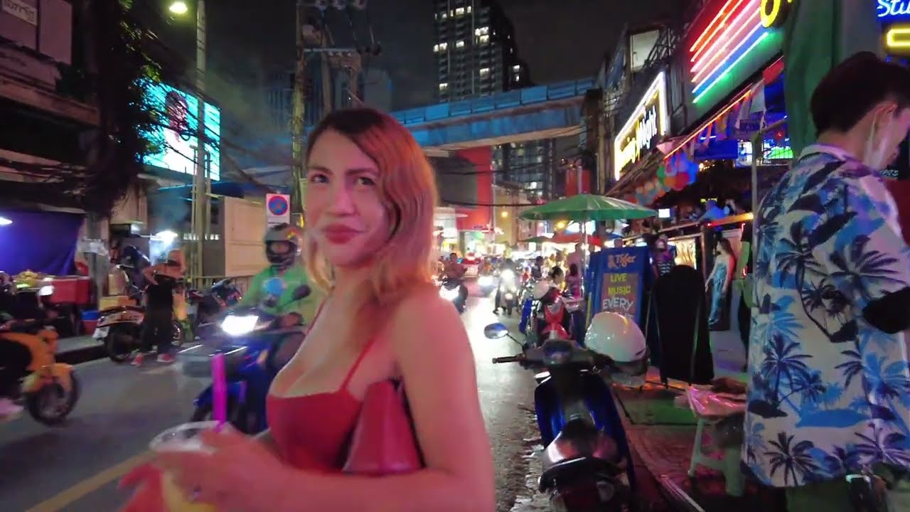 Video thumbnail for CRAZY Bangkok Nightlife Tour