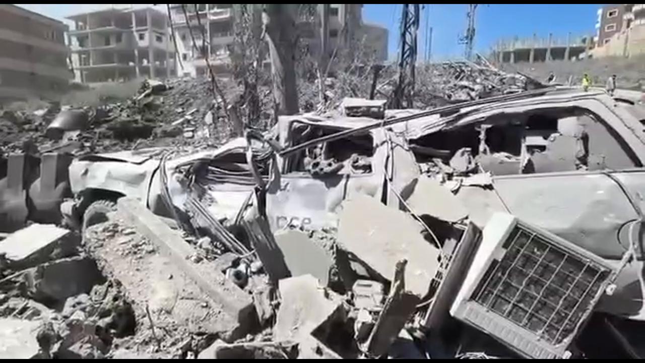 Video thumbnail for Lebanon: The aftermath of Israeli strikes in the town of Toul.