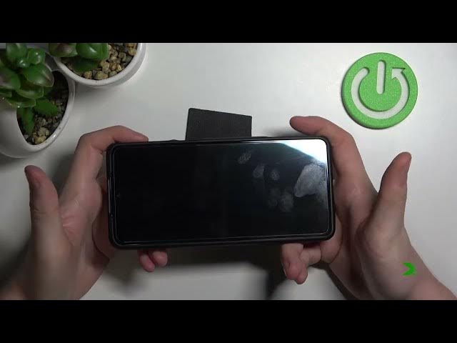 Video thumbnail for Check Size of Black Shark 5 - Smartphone Size Demonstration