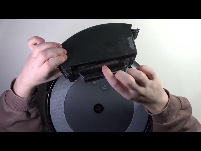 Video thumbnail for How To Empty Dust Bin In iRobot Roomba i3