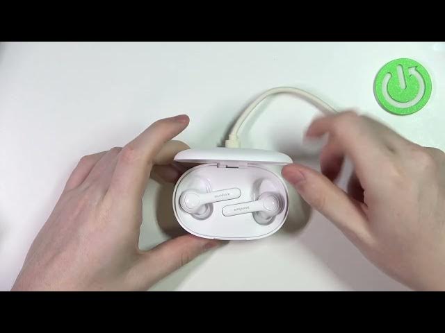 Video thumbnail for How to Power On & Off Anker SoundCore Life Note?