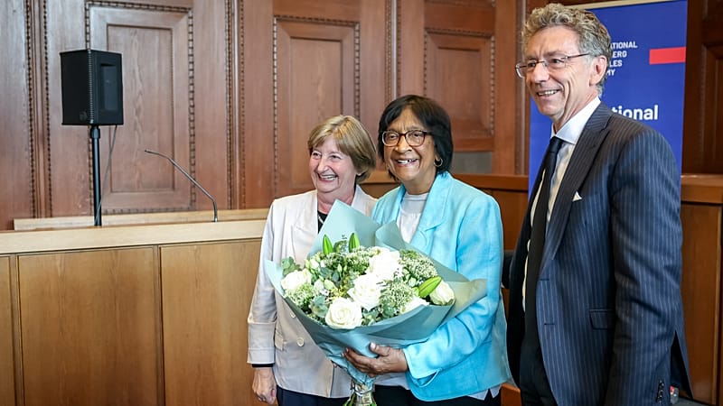 Video thumbnail for Navi Pillay dedicates Nobel Prize to survivors of international crimes