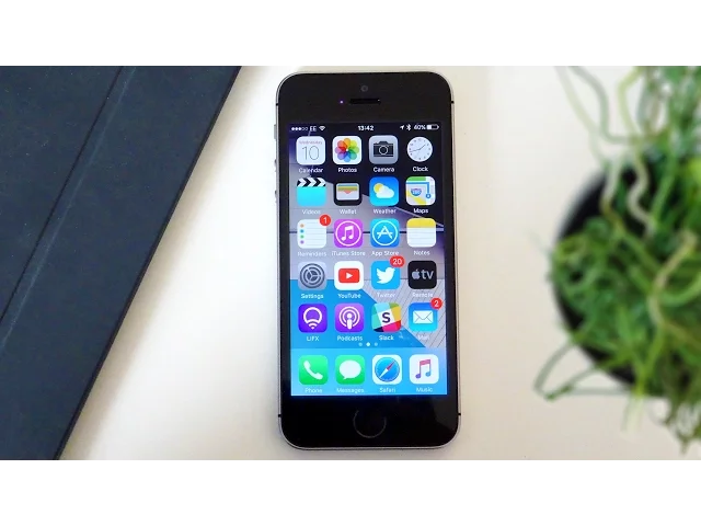 Video thumbnail for iOS 10 Beta 5 | What's New?