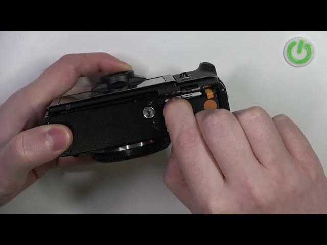 Video thumbnail for How To Insert SD Card on Fujifilm X T30?