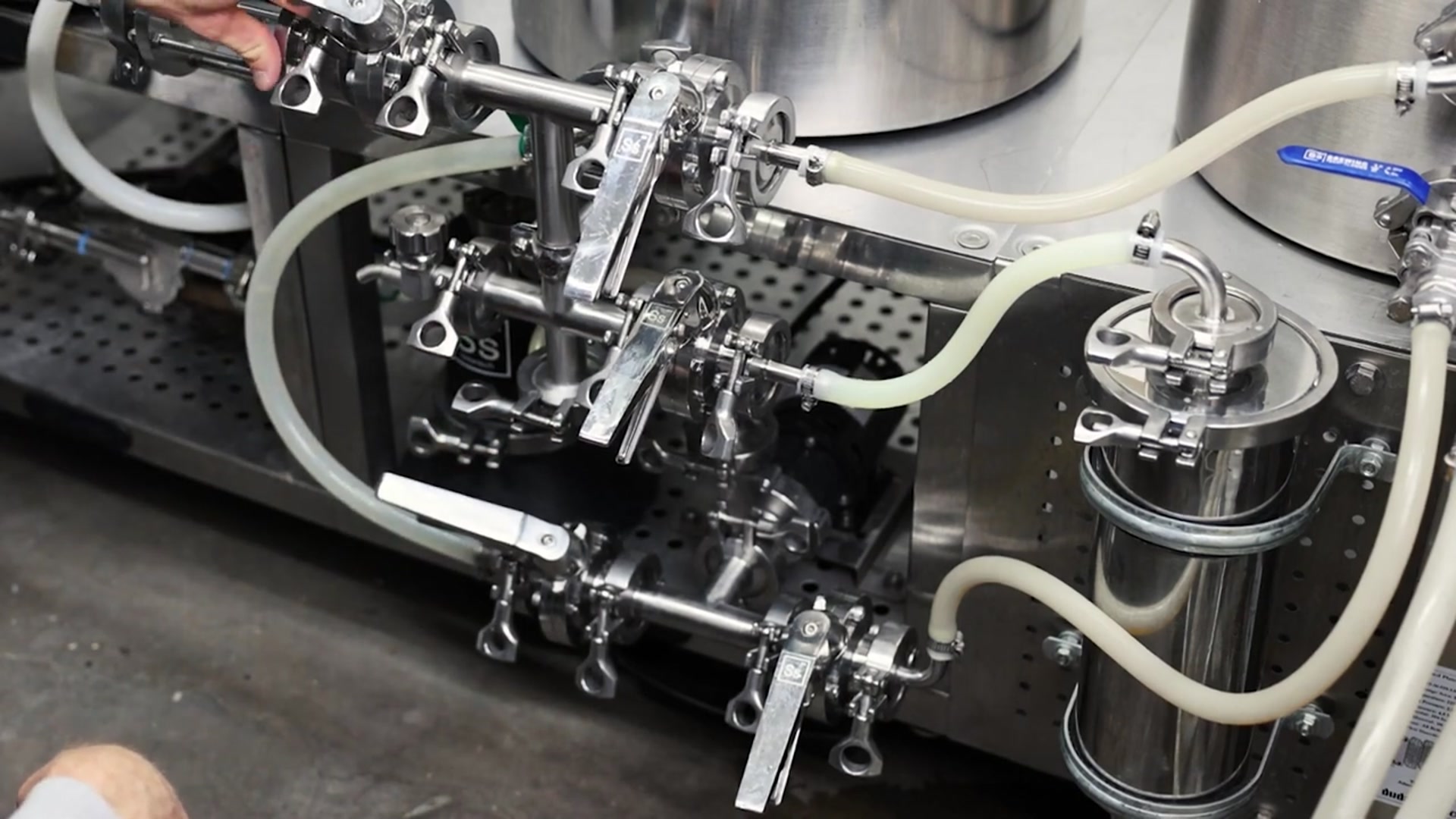 Video thumbnail for Imperial Stout Brew day on Ss brewtech electric brewhouse(720P_60FPS)