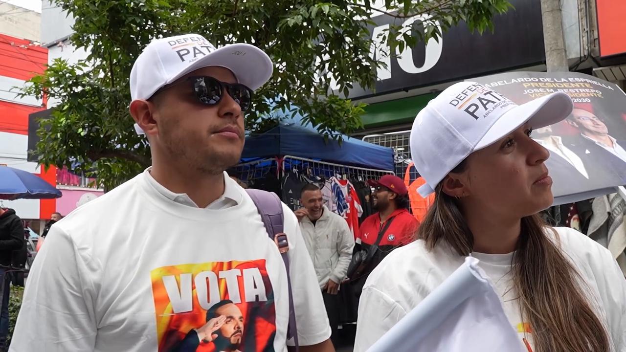Video thumbnail for Colombia: Right-wing presidential candidate Espriella meets supporters in Bogota.