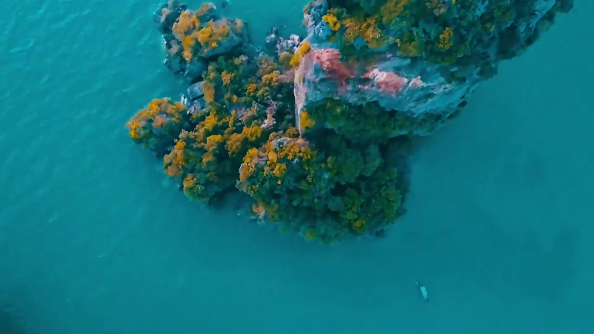 'Video thumbnail for Backpacking Thailand - | AMAZING DRONE FOOTAGE OF RAILAY BEACH |'