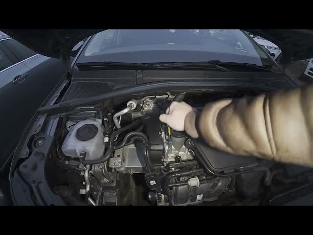 Video thumbnail for Skoda Fabia IV (2021 - now) – How to Check Engine Oil Level
