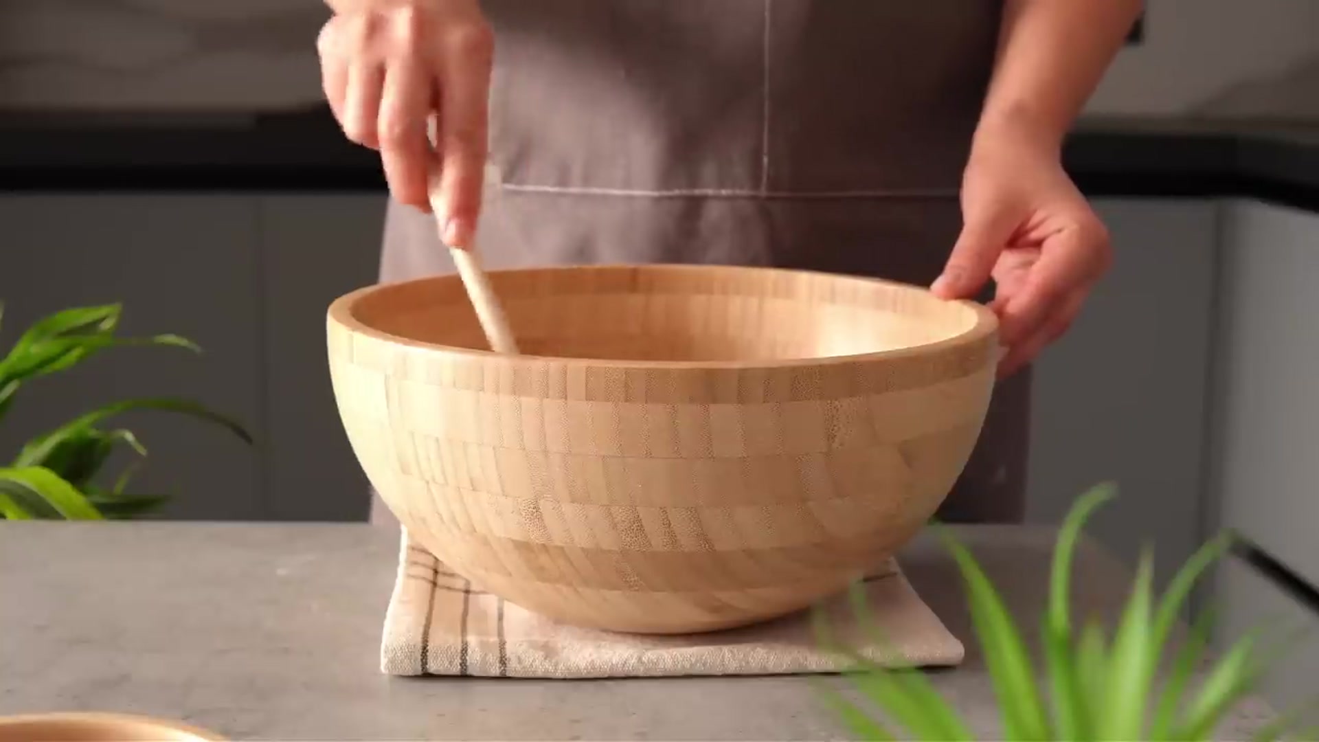 Video thumbnail for Perfect Fall Pumpkin Pie (Easy Recipe Pro Tips)(720P HD)