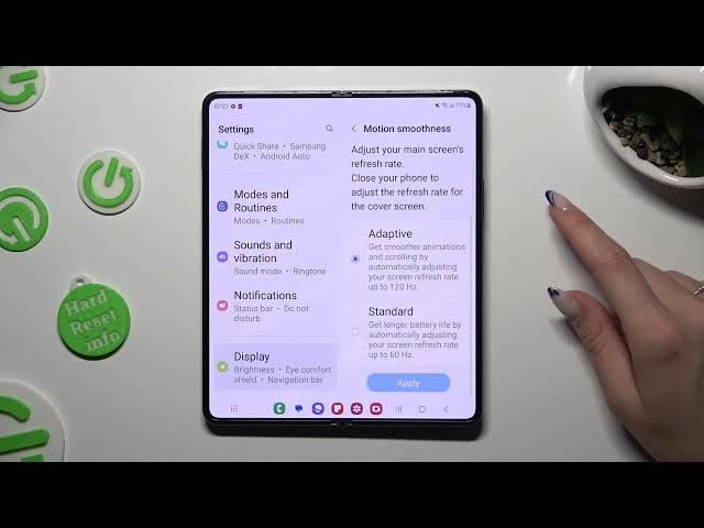 Video thumbnail for Unleash Smoothness: Adjusting Display Refresh Rate on SAMSUNG Galaxy Z Flip5!