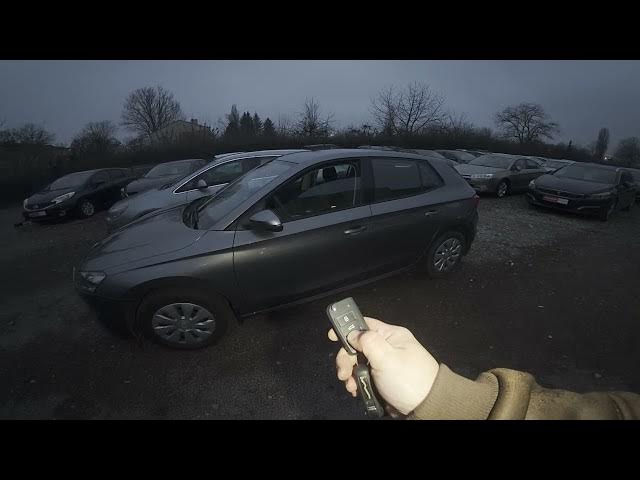 Video thumbnail for Skoda Fabia IV (2021 - now) - Keyfob Features