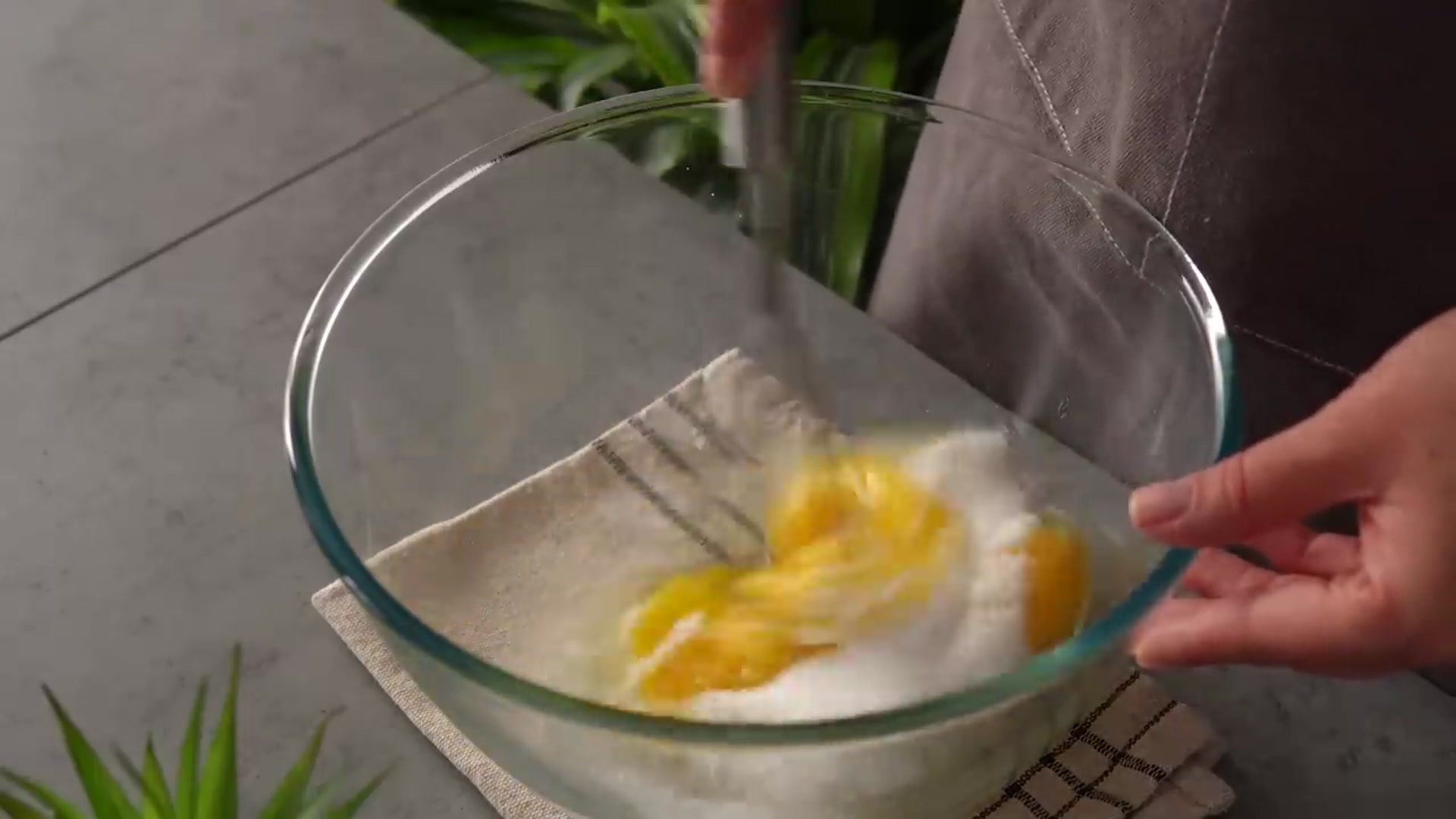 Video thumbnail for The Creamiest No Bake Cake With a Crispy Crumb Twist (720P HD)