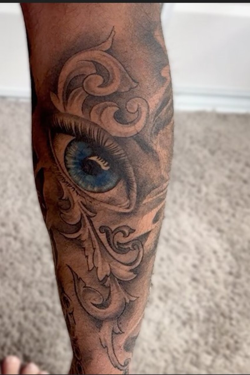 Video thumbnail for Most eyeballs tattooed on the body  100 on Chadwyck Minson