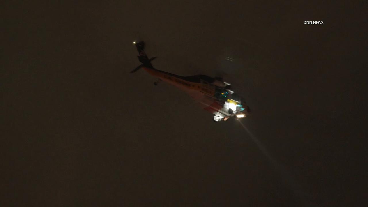 Video thumbnail for US, Los Angeles: Santa Clarita Wilderness Hunter Hoisted and Airlifted After Suffering Gunshot Wound.