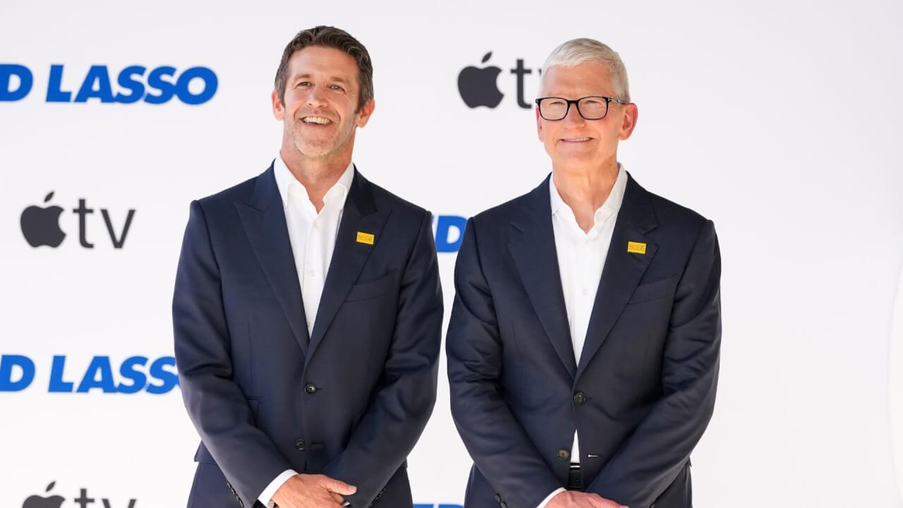 Video thumbnail for Apple's new CEO has to find its next breakthrough