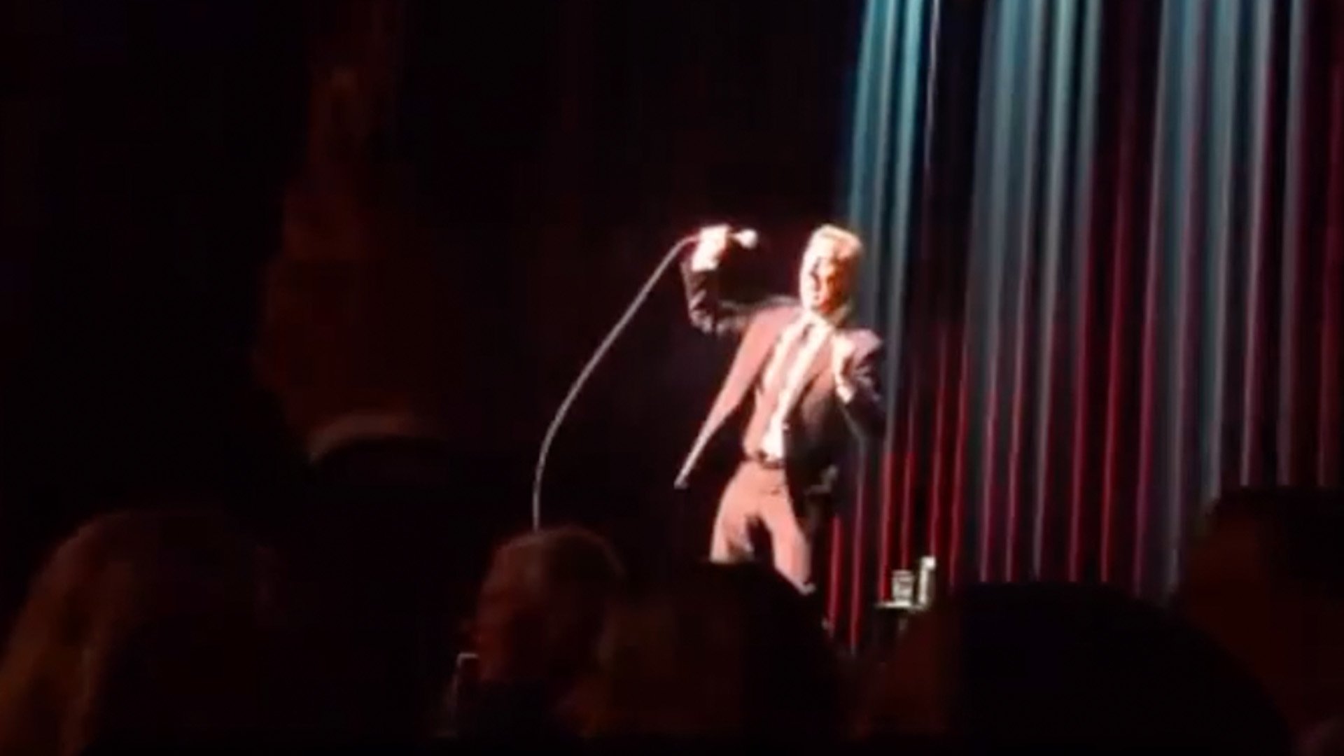 Video thumbnail for Jerry Seinfeld dances as pro-Palestine protesters interrupt show