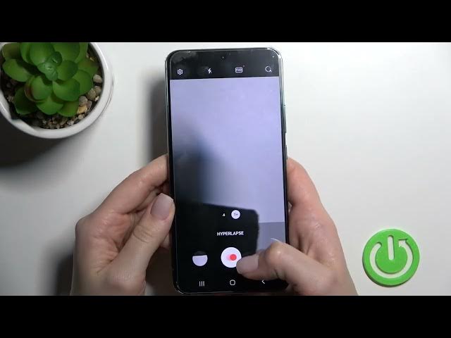 Video thumbnail for How to Record Timelapse on SAMSUNG Galaxy S22+ - Timelapse Video Instructions