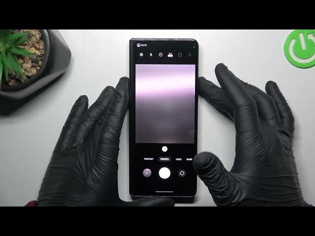 Video thumbnail for How to Change the Volume Buttons Camera Function on SAMSUNG Galaxy Z Fold5