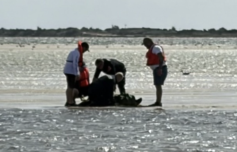 Video thumbnail for Man rescued after kayak swamped, waders filled with water in Great South Bay