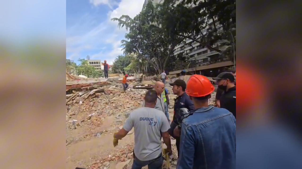 Video thumbnail for Venezuela: Rescue efforts continue in Chacao as Venezuela earthquake death toll rises to 235.