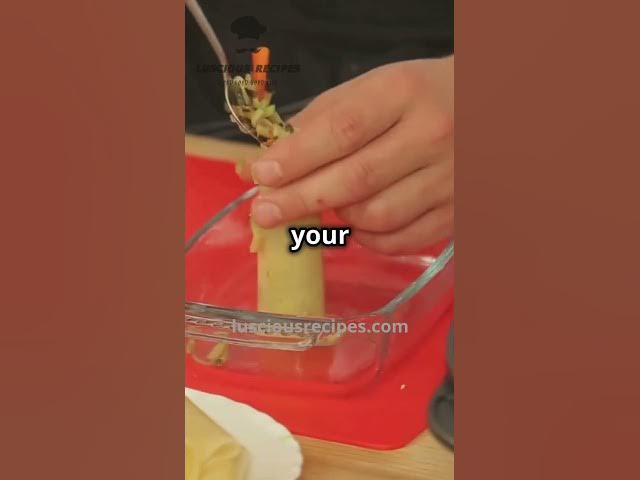 Video thumbnail for Garlic Parmesan Stuffed Spaghetti Squash w Chicken & Spinach