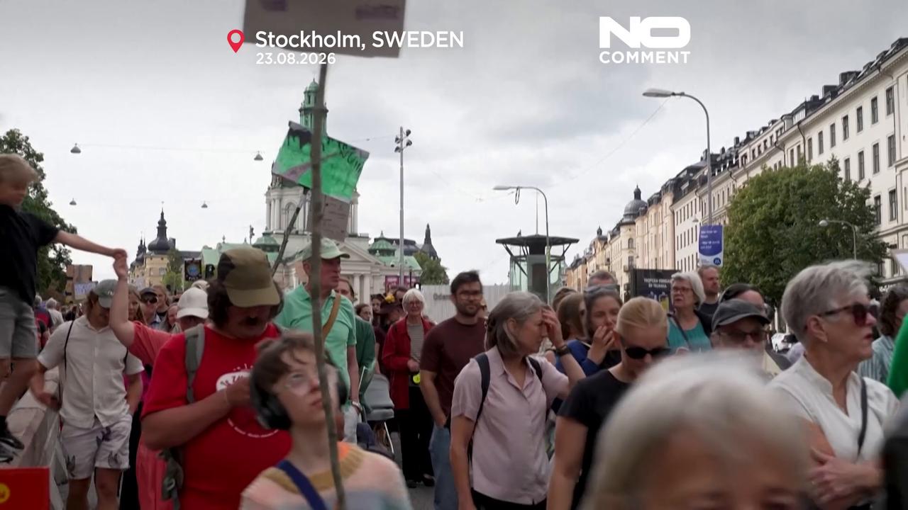Video thumbnail for Greta Thunberg joins 10,000 climate marchers in Stockholm