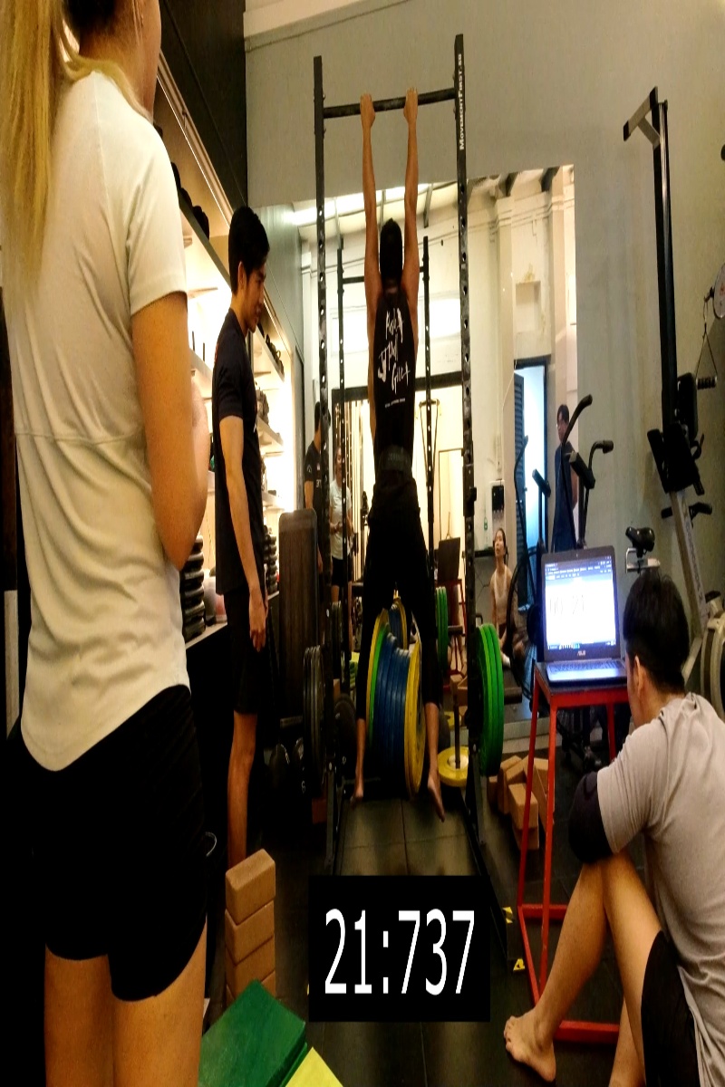 Video thumbnail for Heaviest weight lifted while hanging suspended in the dead hang position - 176.1 kg (388.2 lbs) by Razif Yusoff