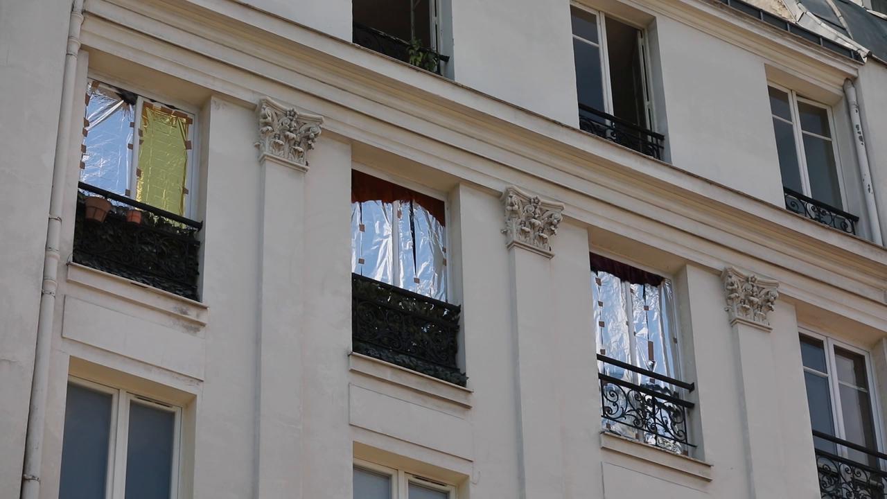 Video thumbnail for France: Heatwave disrupts daily life across Paris.