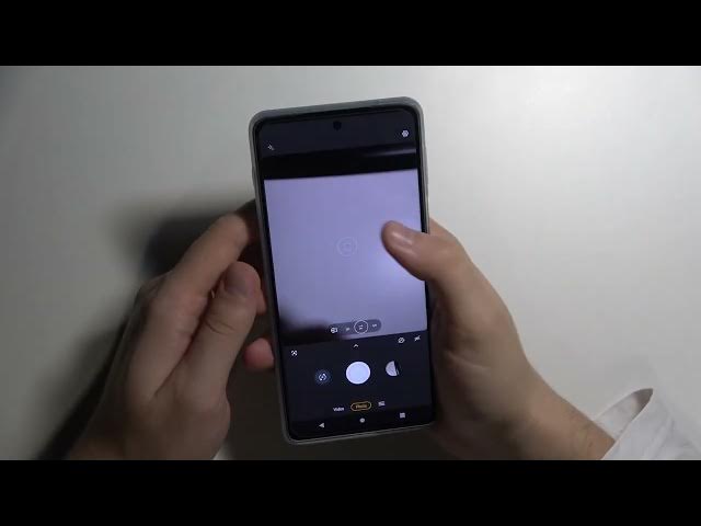 Video thumbnail for MOTOROLA Edge 20 Pro CAMERA TRICKS & TIPS | Hidden Camera Features