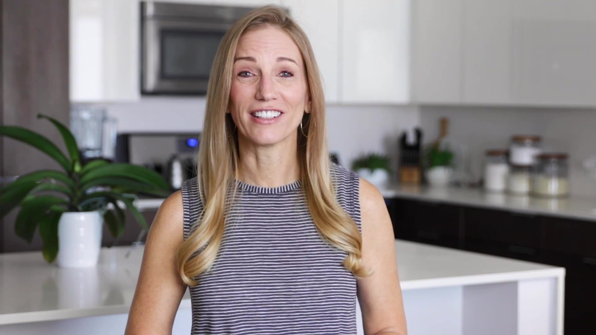 Video thumbnail for 46.AIR FRYER CHICKEN WINGS ¦ the best lemon pepper flavor! (1080p 24fps)