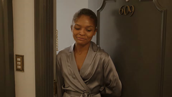 Video thumbnail for Dominique Thorne | Close Up | Who What Wear