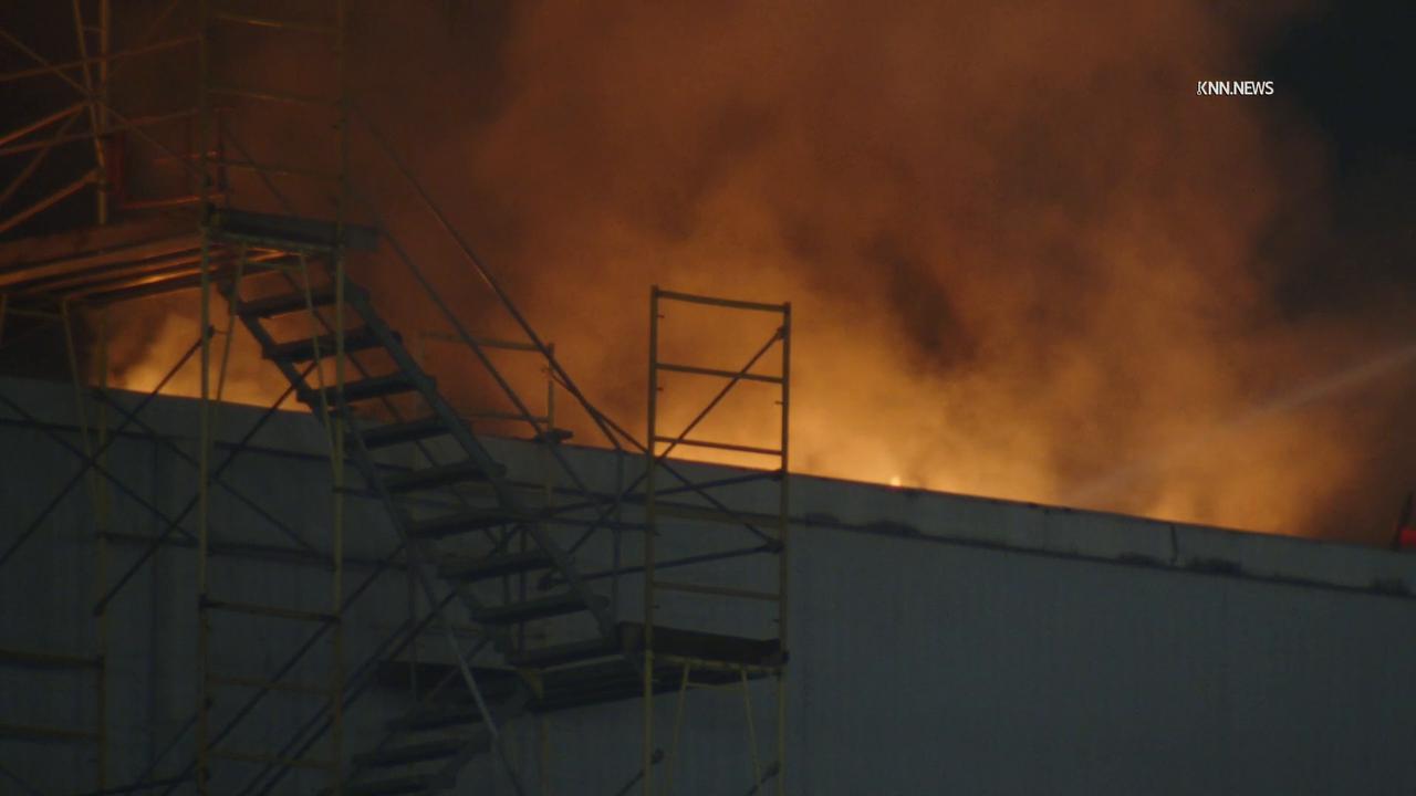 Video thumbnail for US, Los Angeles: Boyle Heights Lineage Warehouse Fire Continues to Burn Overnight.