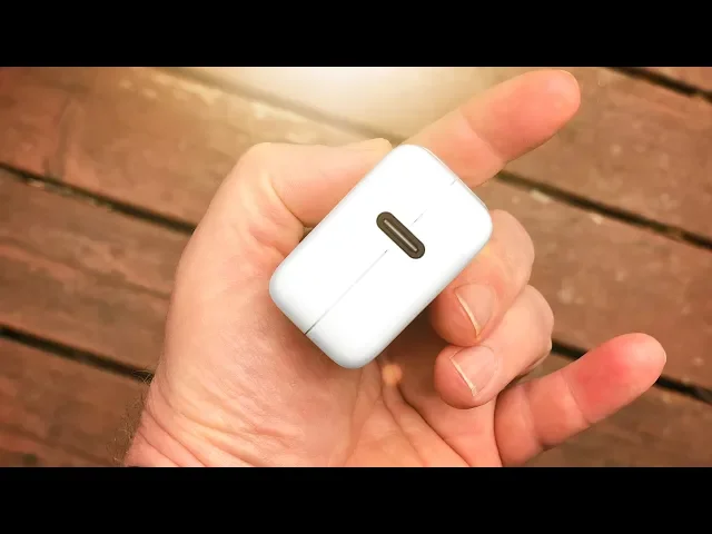 Video thumbnail for Apple’s USB-C fast charger for iPhone leaks out early