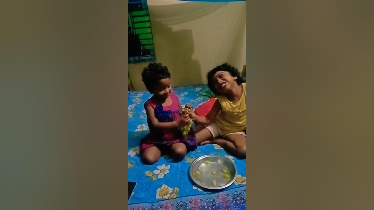 Video thumbnail for আঙ্গুর খাওয়া#video #arshadmilton