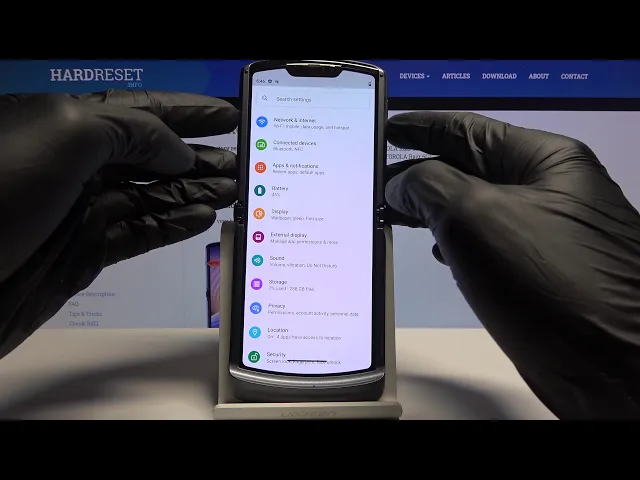 Video thumbnail for How to Take Screenshots in Motorola Razr 5G - All Screenshot Methods
