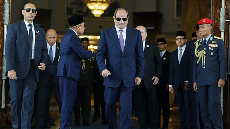 Video thumbnail for Egypt and Malaysia discuss political settlement to Middle East conflict