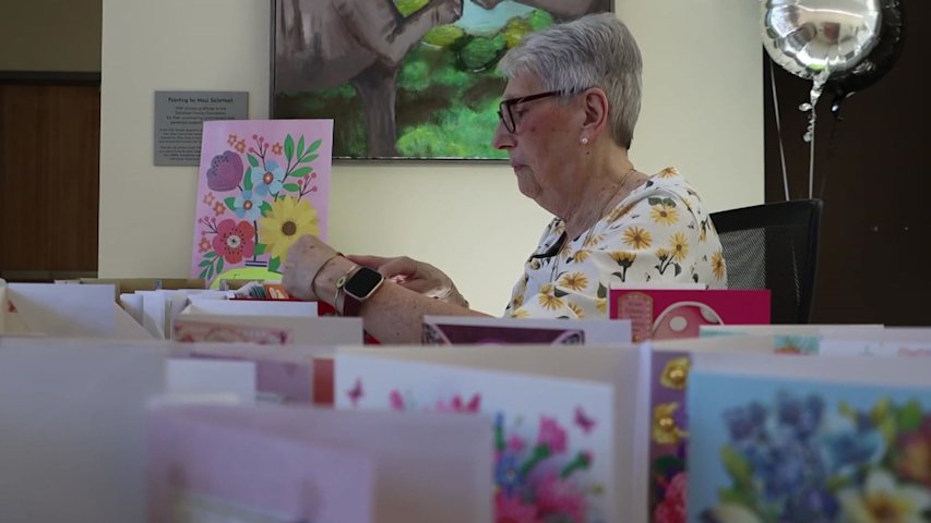 Video thumbnail for Jersey Proud: The ‘Card Lady’ gives hundreds of cancer patients hope