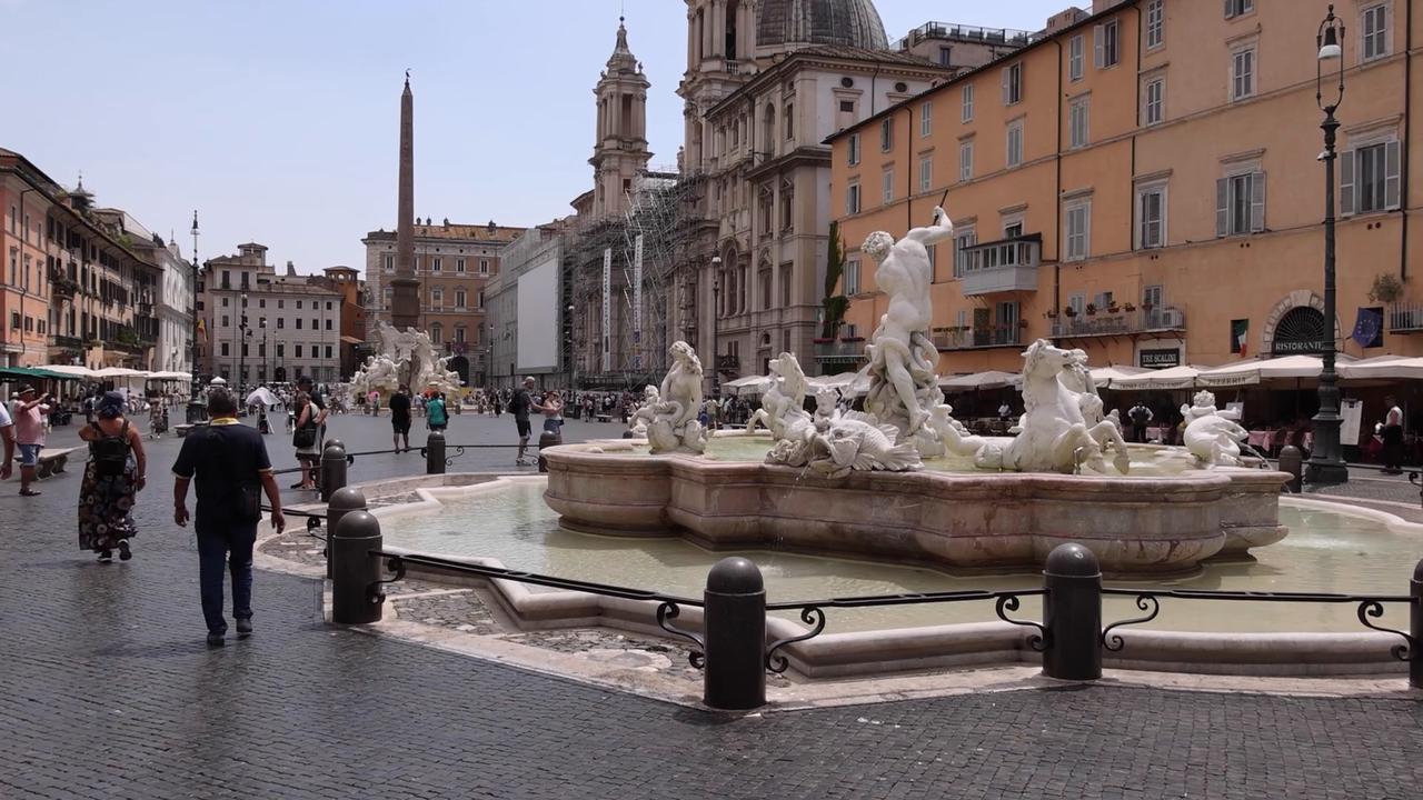 Video thumbnail for Italy: Italy raises heat alerts as African heat wave grips Europe.