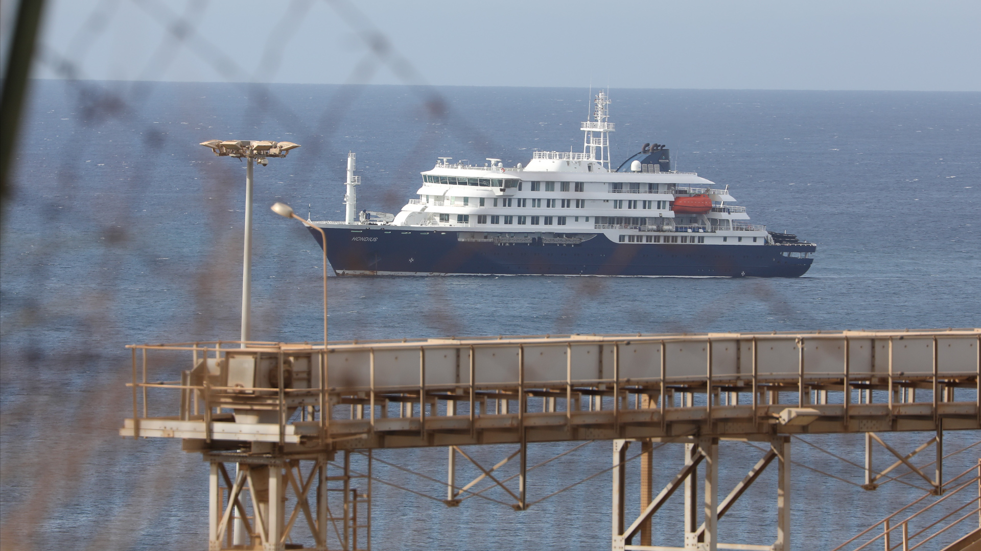 Video thumbnail for Spain preps isolated evacuation for hantavirus-hit cruise ship