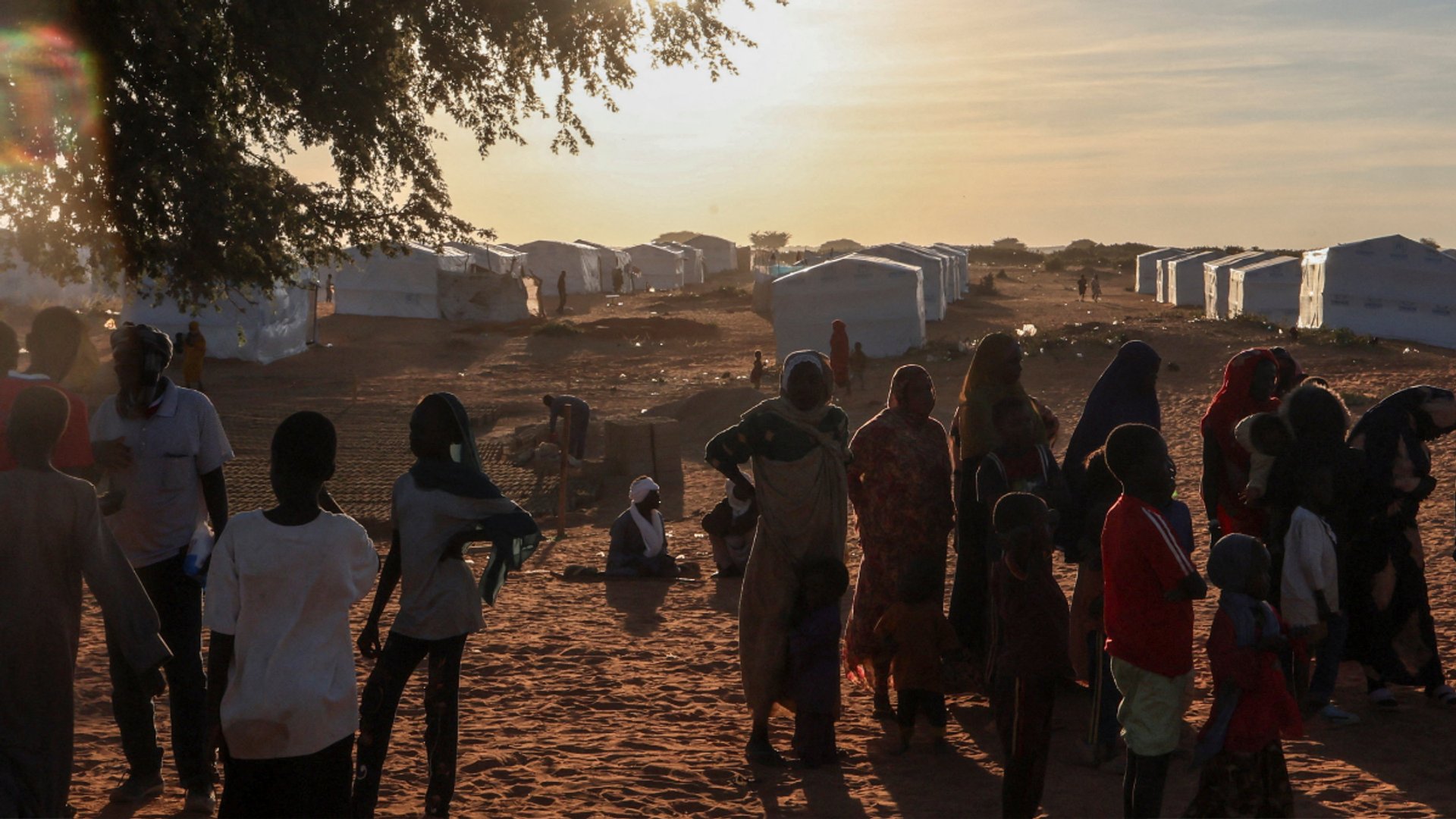 Video thumbnail for Sudan humanitarian crisis: Thousands seek refuge in overcrowded El Obeid camps
