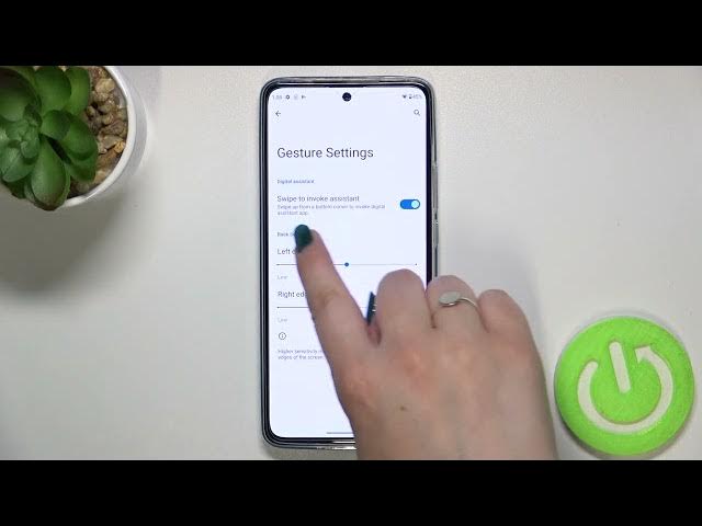 Video thumbnail for How to Set Gestures Navigation on MOTOROLA Edge 30 - Open Gestures Settings