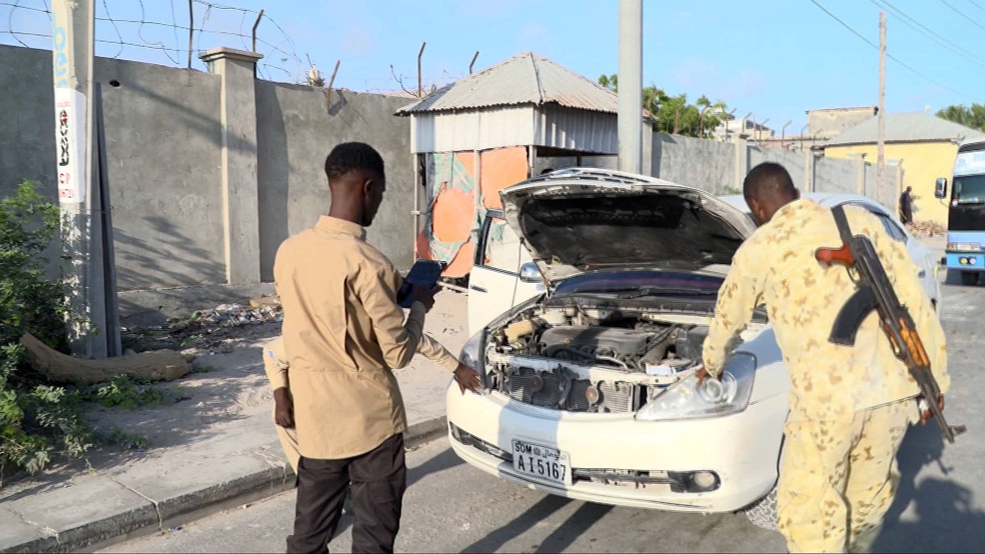 Video thumbnail for Somalia’s capital sees rising stability as security forces tighten citywide checks